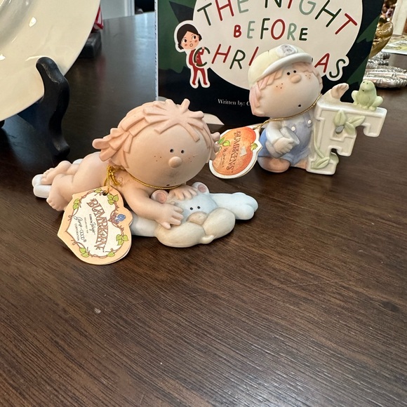 Bumpkins George Good by Fabrizio Baby on a Bear Rug. Vintage. 1980’s - Picture 3 of 3